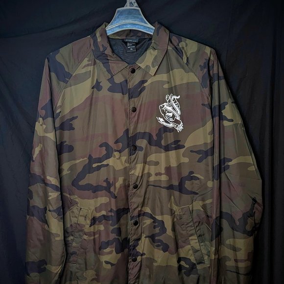 SANTA CRUZ Screaming Hand Mens Camo Windbreaker XL - Picture 1 of 3